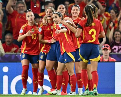 Women’s Euro 2025: five-star Spain lay down marker before Germany enter fray – as it happened