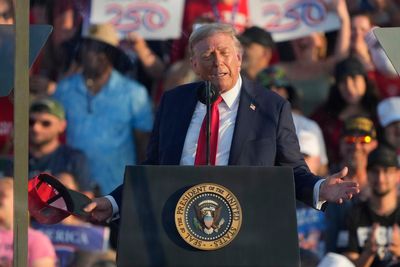 Trump accused of using ‘blatant and vile antisemitic slur’ during speech at Iowa rally