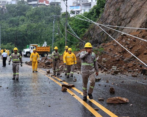 Weather tracker: Hurricane Flossie floods Mexico while Europe swelters