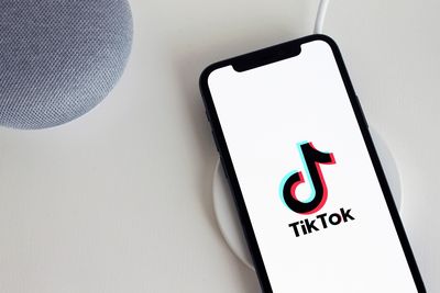'TikTok Fired Me with a ChatGPT Message': Ex-Employee Slams Company's Brutal, Inhuman Culture