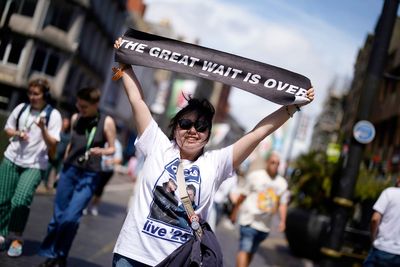 In Pictures: Oasis fans in Cardiff sunshiiine for first reunion tour gig