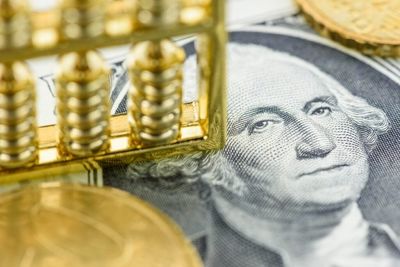 'Rich Dad Poor Dad' Robert Kiyosaki Says George Washington Would Have Been Into Bitcoin: Paper Money Opens Door To 'Every Species Of Fraud And Injustice'