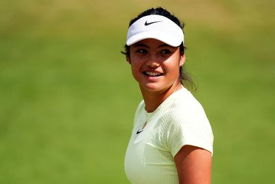 Fans rally behind Emma Raducanu in searing heat ahead of Wimbledon showdown
