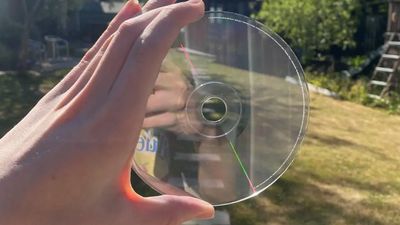 Lorde's new transparent CD doesn't work, fans say