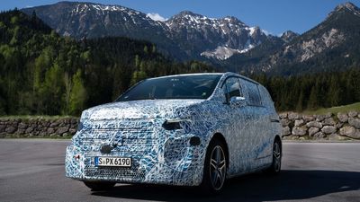 Mercedes' Electric Luxury Van Packs Some Serious Range