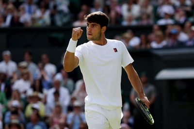 Wimbledon 2025: Carlos Alcaraz ploughs on to fourth round after Jan-Lennard Struff victory