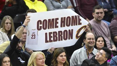 LeBron James Claps Back at Cavaliers Speculation After Workout at Their Facility