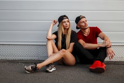 7 Common Relationship Tactics That Signal Emotional Manipulation