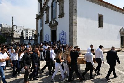 Diogo Jota’s wife and family joined by Liverpool players for funeral in Portugal