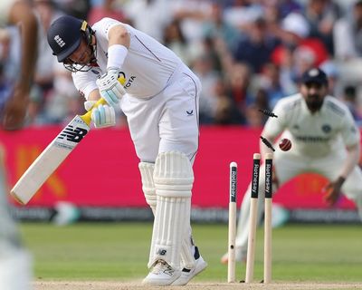 Crawley, Duckett and Root fall cheaply after India set England colossal 608