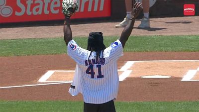 Saints RB Alvin Kamara Requests Mulligan After Wild First Pitch at Cubs-Cardinals