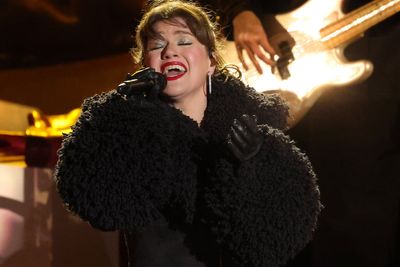 Kelly Clarkson says she’s ‘devastated’ after postponing Las Vegas residency only hours before showtime