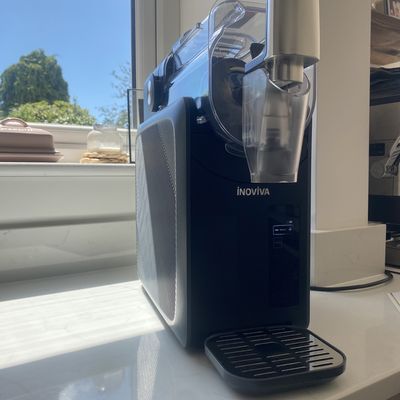 I'm a Ninja Slushi superfan, but was surprised by how similar this cheaper alternative from Amazon was when I tried it