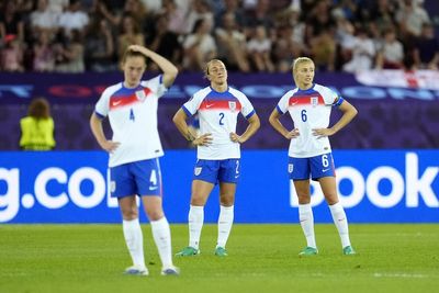 Below-par England begin European title defence with defeat to France