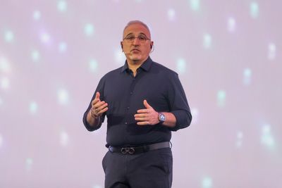 At Hewlett Packard Enterprise, CEO Antonio Neri is negotiating with an activist investor with a history of forcing out chief executives