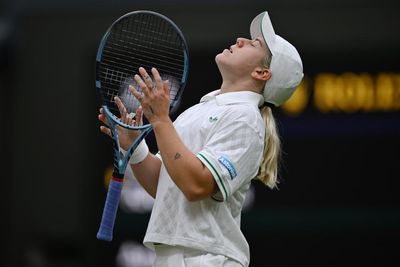 Pavlyuchenkova ends Sonay Kartal’s Wimbledon dream as AI line-calling fails