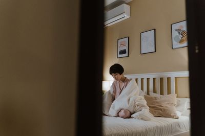 Behavior That Tells Scammers You’re Living Alone