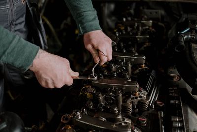 8 Signs Your Mechanic Is Quietly Upselling You Without Saying a Word