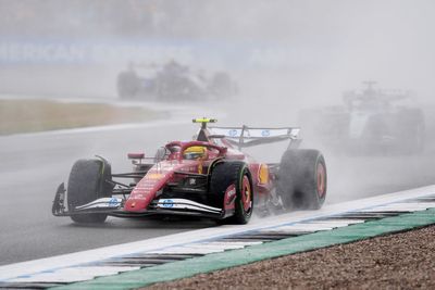 Lewis Hamilton plans talks with Ferrari over ‘hard car to drive’