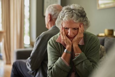 Divorce At 72 Leaves Woman Working Full Time To Make Ends Meet, But That's Not All - Suze Orman Weighs In