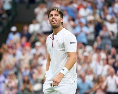 Wimbledon organisers apologise after line-calling system turned off in error