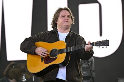 Lewis Capaldi Announces He’s Touring Australia Later This Year & We Are So Back, Baby!