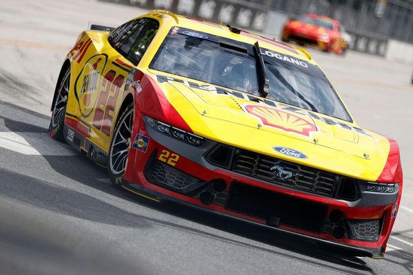 Joey Logano confronts Ross Chastain after Chicago Joey Logano confronts Ross Chastain after Chicago smash-up