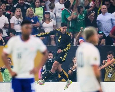 Mexico beat USA in Gold Cup final as Pochettino decries ‘embarrassing’ penalty no-call