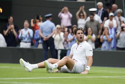 Wimbledon briefing: Day seven recap, Monday order of play and technology woe