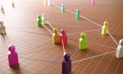 The hidden career cost of having a powerful professional network
