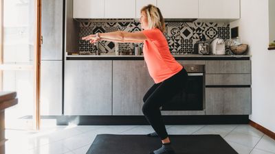A trainer says all you need is your bodyweight and one minute per day to build healthy exercise habits—her new workout challenge starts today