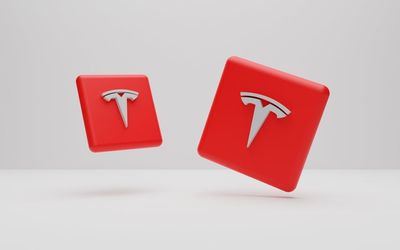 Tesla Troubles Amplified By Musk's Party Politics: ETFs On Edge