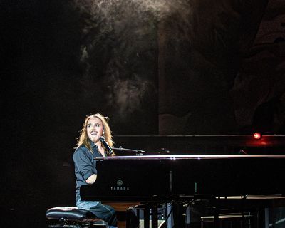 Tim Minchin: Songs the World Will Never Hear review – a bumper night with the marvellous misfit