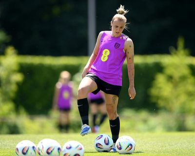Stanway urges England to go back to their roots for make-or-break Netherlands clash