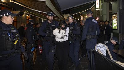 Double standards claim over synagogue attack response