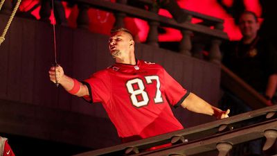 Rob Gronkowski Reveals Mixed Bag of Advice for Travis Kelce to Surpass Him As GOAT TE