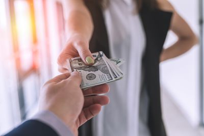 7 Common Relationship Fixes That Financial Planners Warn Against