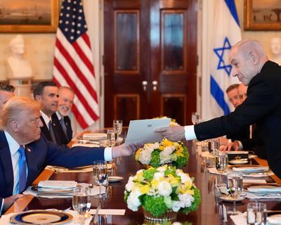 Netanyahu nominates Trump for Nobel peace prize at White House meeting