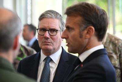 UK politics live: Cooper refuses to criticise Macron’s Brexit swipe after more migrants arrive in Dover