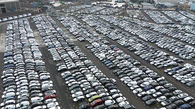 German exports drop as US shipments decline ahead of tariff deadline