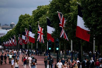 Macron will enjoy his royal welcome. But the Franco-British relationship remains a love-hate affair