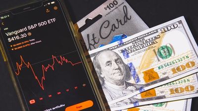 VOO Gets Some Love As Investors Say 'No Thanks' To Magnificent 7 Stocks