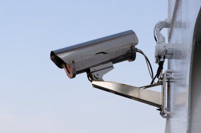 Home Security Mistakes That Attract Break-Ins