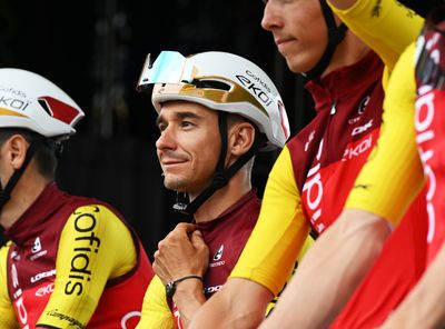 We should stop blaming individual riders for Tour de France crashes