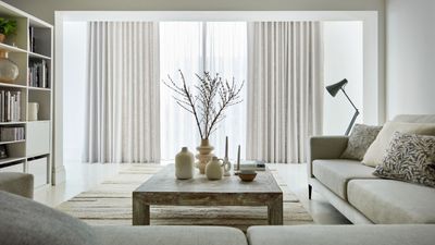 10 Cool, Modern Window Treatments for Sliding Glass Doors That Work With the Architecture, Rather Than Just Covering It