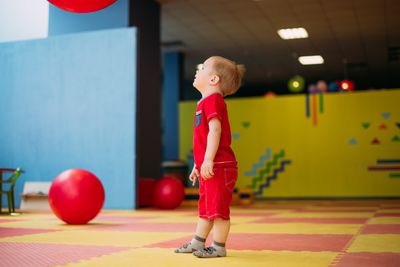 10 Childhood Activities That Would Be Banned Today