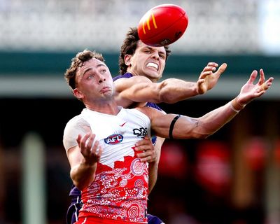 Mid-season AFL competition is a thought bubble, but major fixture reform is still needed