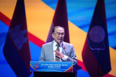 Southeast Asian foreign ministers meet as US tariffs loom
