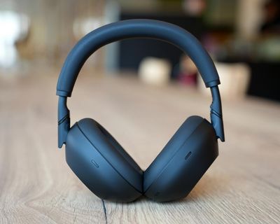 Sony WH-1000XM6 review: raising the bar for noise-cancelling headphones