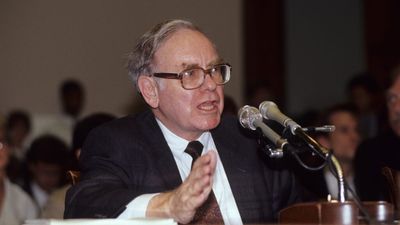 Warren Buffett's Quiet Dividend Play: 9 High-Yield Stocks Held By A Berkshire Subsidiary